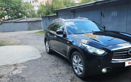 Infiniti QX70, 2014 год, 1 750 000 рублей, 14 фотография