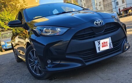 Toyota Yaris, 2021 год, 1 199 999 рублей, 1 фотография