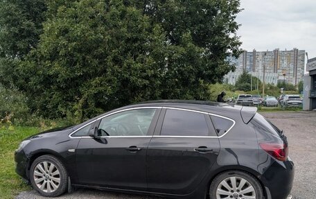 Opel Astra J, 2012 год, 700 000 рублей, 1 фотография