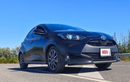 Toyota Yaris, 2021 год, 1 199 999 рублей, 3 фотография