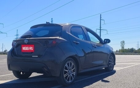 Toyota Yaris, 2021 год, 1 199 999 рублей, 5 фотография