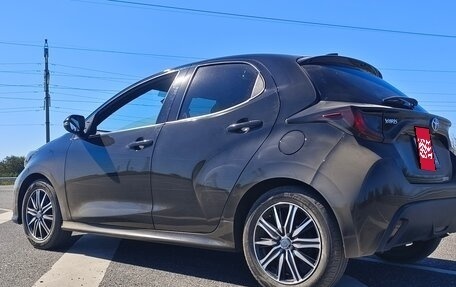 Toyota Yaris, 2021 год, 1 199 999 рублей, 6 фотография