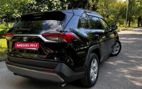 Toyota RAV4, 2020 год, 2 920 000 рублей, 6 фотография