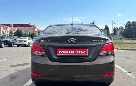 Hyundai Solaris II рестайлинг, 2015 год, 1 050 000 рублей, 1 фотография