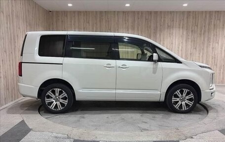 Mitsubishi Delica D:5 I, 2023 год, 3 085 000 рублей, 5 фотография