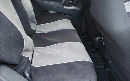 Mitsubishi Pajero IV, 2013 год, 2 380 000 рублей, 2 фотография