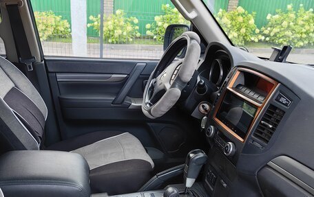 Mitsubishi Pajero IV, 2013 год, 2 380 000 рублей, 8 фотография