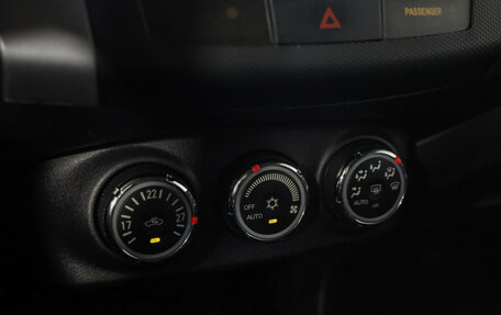 Mitsubishi Outlander III рестайлинг 3, 2012 год, 1 069 000 рублей, 13 фотография