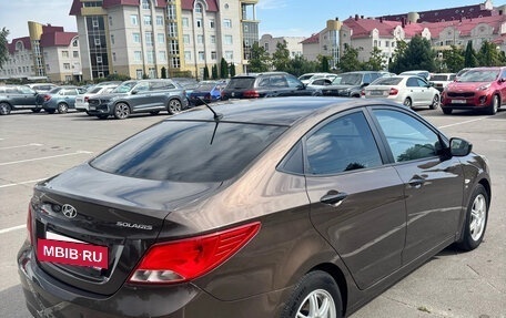 Hyundai Solaris II рестайлинг, 2015 год, 1 050 000 рублей, 4 фотография