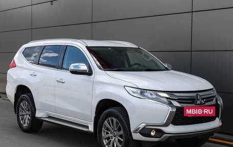 Mitsubishi Pajero Sport III рестайлинг, 2019 год, 2 898 000 рублей, 3 фотография