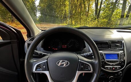 Hyundai Solaris II рестайлинг, 2012 год, 689 000 рублей, 24 фотография