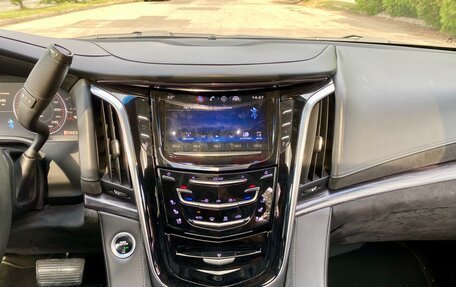 Cadillac Escalade IV, 2015 год, 3 490 000 рублей, 11 фотография
