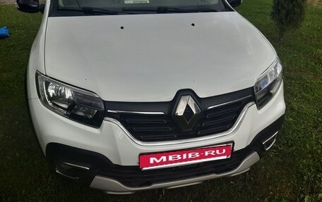 Renault Logan II, 2022 год, 1 090 000 рублей, 14 фотография