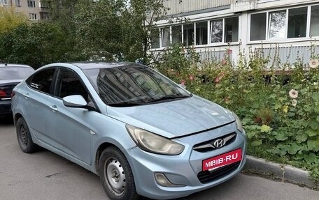 Hyundai Solaris II рестайлинг, 2011 год, 399 999 рублей, 2 фотография