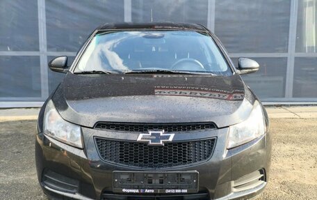 Chevrolet Cruze II, 2010 год, 590 000 рублей, 2 фотография