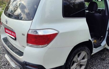 Toyota Highlander III, 2013 год, 2 250 000 рублей, 12 фотография