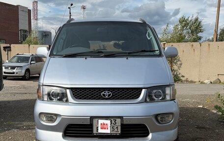 Toyota Regius, 1999 год, 750 000 рублей, 2 фотография