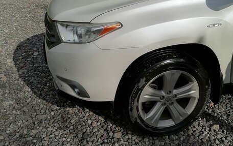Toyota Highlander III, 2013 год, 2 250 000 рублей, 31 фотография
