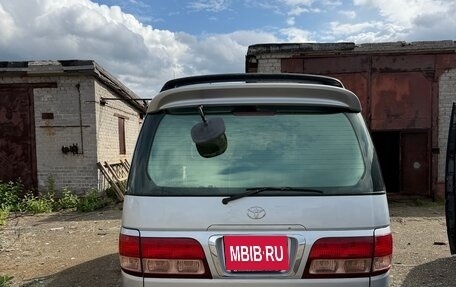 Toyota Regius, 1999 год, 750 000 рублей, 3 фотография