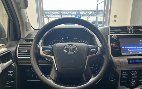 Toyota Land Cruiser Prado 150 рестайлинг 2, 2019 год, 4 800 000 рублей, 12 фотография