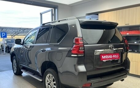Toyota Land Cruiser Prado 150 рестайлинг 2, 2019 год, 4 800 000 рублей, 6 фотография
