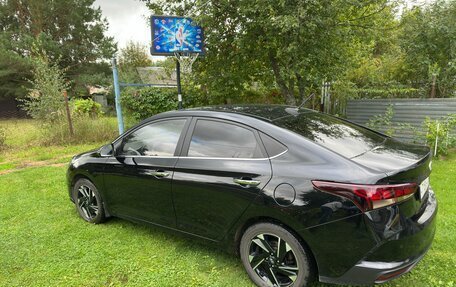 Hyundai Solaris II рестайлинг, 2022 год, 1 630 000 рублей, 4 фотография