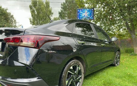 Hyundai Solaris II рестайлинг, 2022 год, 1 630 000 рублей, 7 фотография
