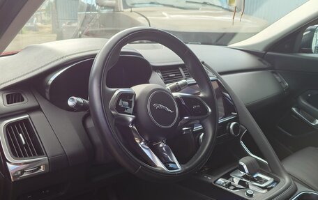 Jaguar E-Pace, 2022 год, 4 850 000 рублей, 3 фотография