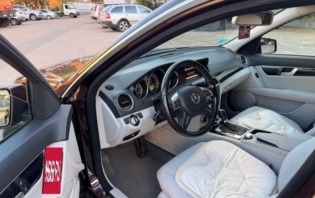 Mercedes-Benz C-Класс, 2011 год, 1 600 000 рублей, 4 фотография