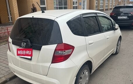 Honda Fit III, 2011 год, 810 000 рублей, 3 фотография