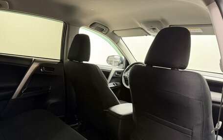 Toyota RAV4, 2018 год, 2 100 000 рублей, 13 фотография