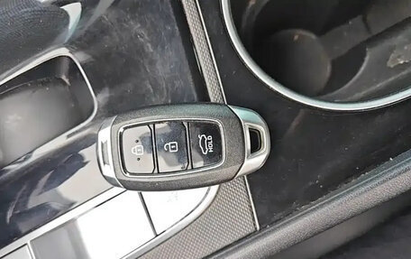 Hyundai Elantra, 2022 год, 1 569 000 рублей, 12 фотография