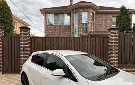 Opel Astra J, 2010 год, 585 000 рублей, 12 фотография