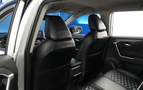 Toyota RAV4, 2020 год, 2 899 444 рублей, 11 фотография