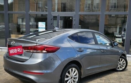 Hyundai Elantra VI рестайлинг, 2017 год, 1 160 000 рублей, 4 фотография