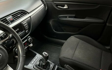 KIA Rio IV, 2018 год, 1 040 000 рублей, 11 фотография