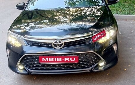Toyota Camry, 2017 год, 2 250 000 рублей, 2 фотография