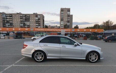 Mercedes-Benz C-Класс, 2010 год, 1 000 000 рублей, 6 фотография