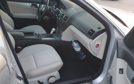 Mercedes-Benz C-Класс, 2010 год, 1 000 000 рублей, 14 фотография