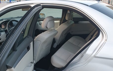Mercedes-Benz C-Класс, 2010 год, 1 000 000 рублей, 13 фотография