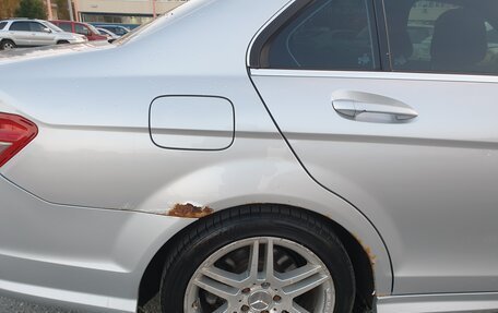 Mercedes-Benz C-Класс, 2010 год, 1 000 000 рублей, 31 фотография