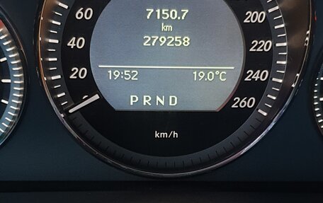 Mercedes-Benz C-Класс, 2010 год, 1 000 000 рублей, 23 фотография