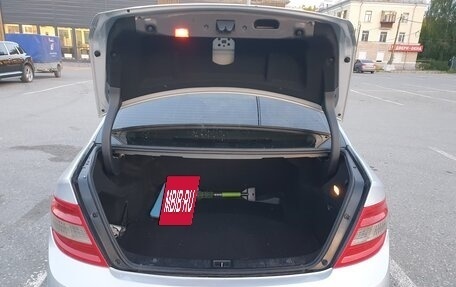 Mercedes-Benz C-Класс, 2010 год, 1 000 000 рублей, 27 фотография