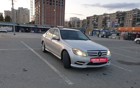 Mercedes-Benz C-Класс, 2010 год, 1 000 000 рублей, 33 фотография