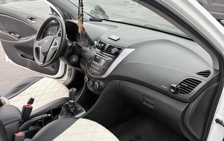 Hyundai Solaris II рестайлинг, 2016 год, 890 000 рублей, 7 фотография