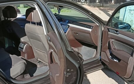 Volkswagen Passat B8 рестайлинг, 2016 год, 1 850 000 рублей, 8 фотография
