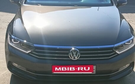 Volkswagen Passat B8 рестайлинг, 2016 год, 1 850 000 рублей, 11 фотография