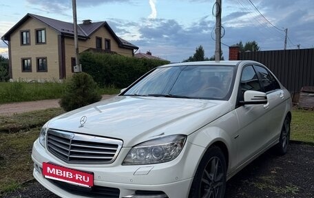 Mercedes-Benz C-Класс, 2011 год, 1 100 000 рублей, 3 фотография