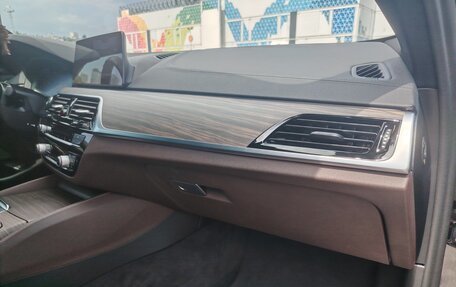 BMW 5 серия, 2019 год, 5 500 000 рублей, 24 фотография