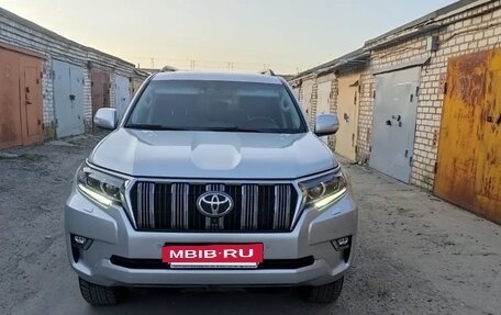 Toyota Land Cruiser Prado 150 рестайлинг 2, 2018 год, 6 000 000 рублей, 2 фотография